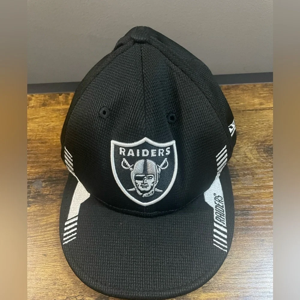 Black Raiders Cap size Youth
